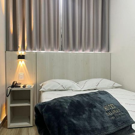 Hotel Salomao - Proximo A 25 De Marco, Bom Retiro, Bras E Rua Santa Efigenia, A 2 Minutos Do Mirante Sampa Sky E Pista De Skate Anhangabau サンパウロ エクステリア 写真