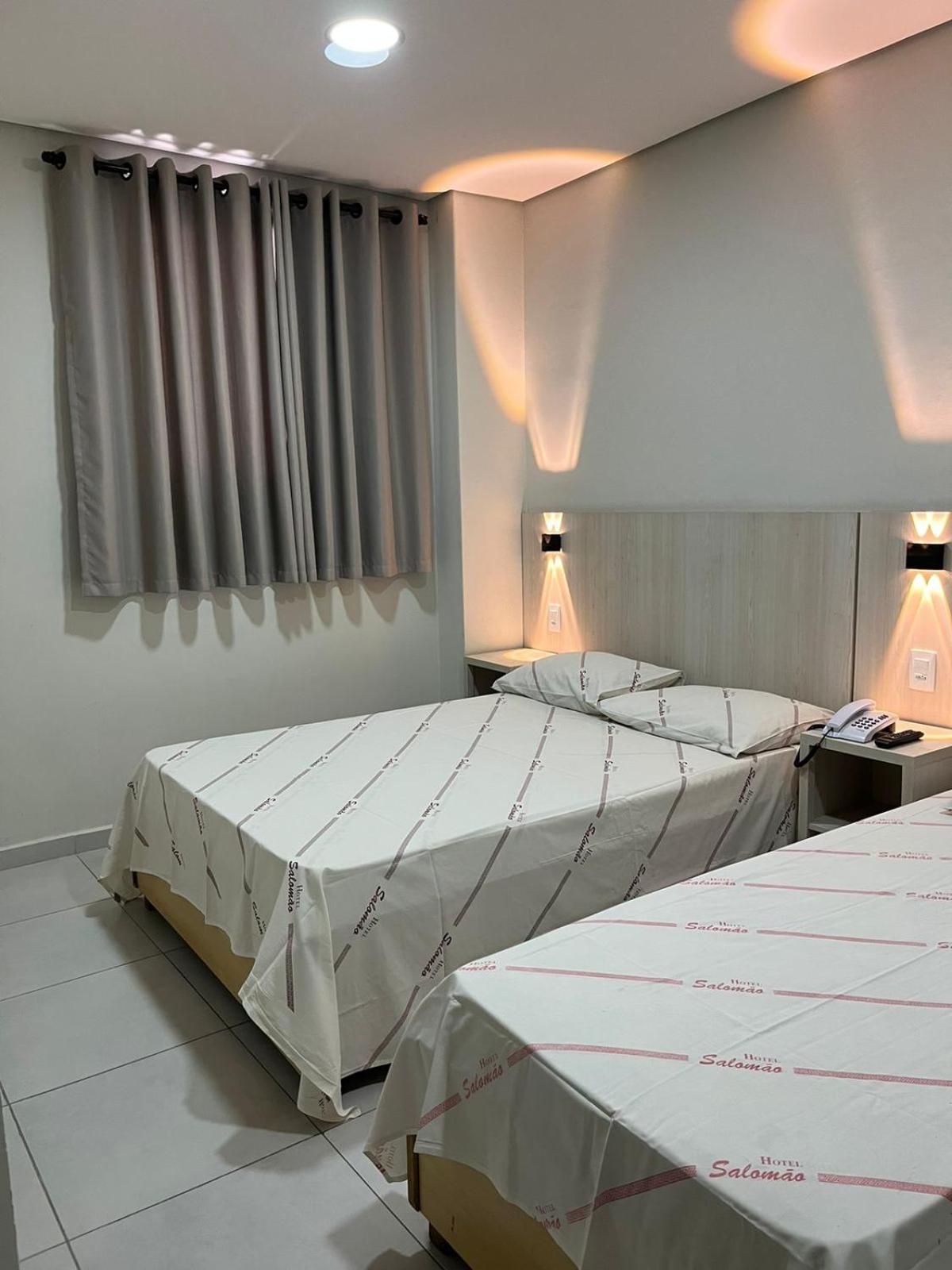 Hotel Salomao - Proximo A 25 De Marco, Bom Retiro, Bras E Rua Santa Efigenia, A 2 Minutos Do Mirante Sampa Sky E Pista De Skate Anhangabau サンパウロ エクステリア 写真