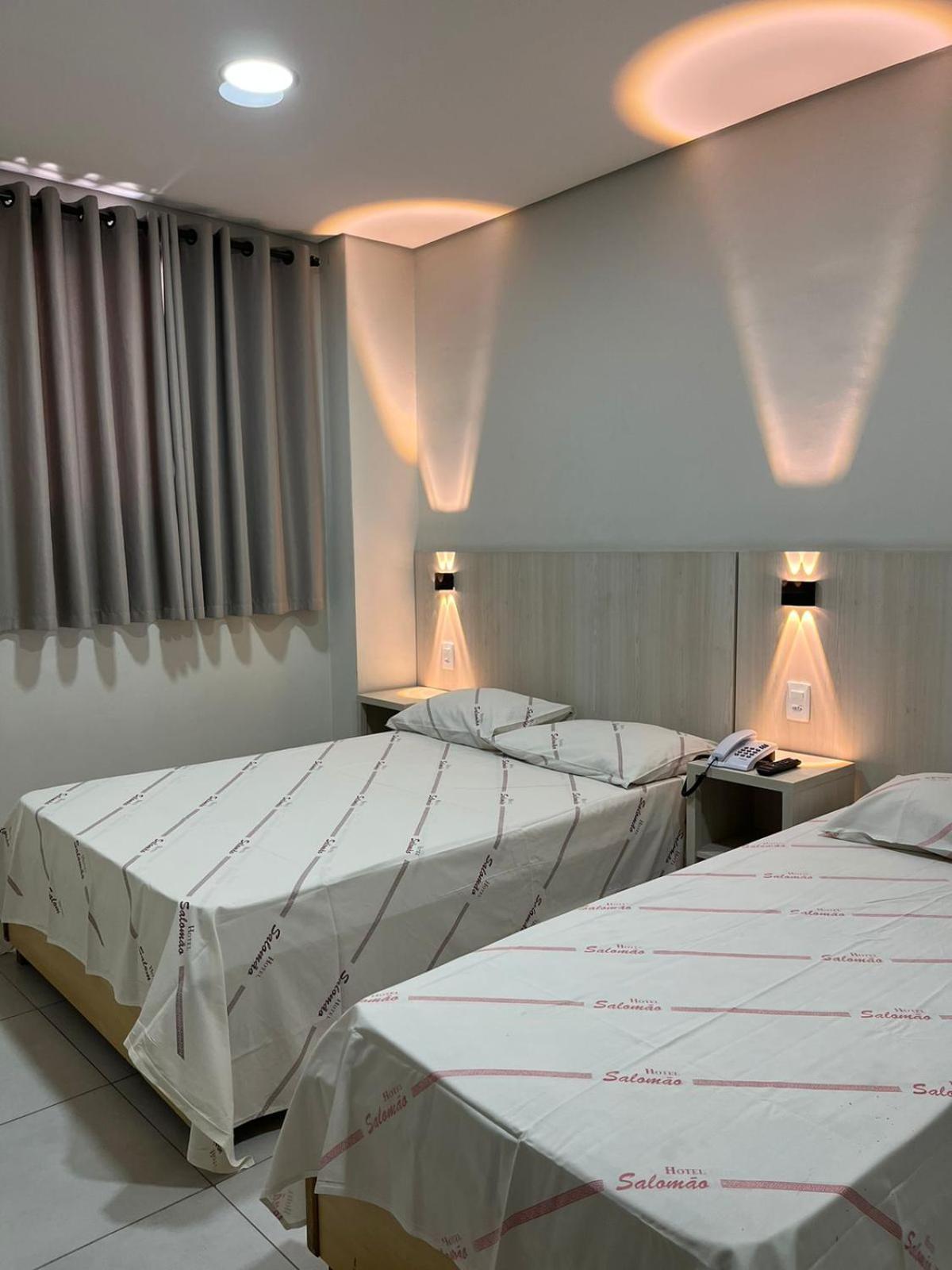 Hotel Salomao - Proximo A 25 De Marco, Bom Retiro, Bras E Rua Santa Efigenia, A 2 Minutos Do Mirante Sampa Sky E Pista De Skate Anhangabau サンパウロ エクステリア 写真