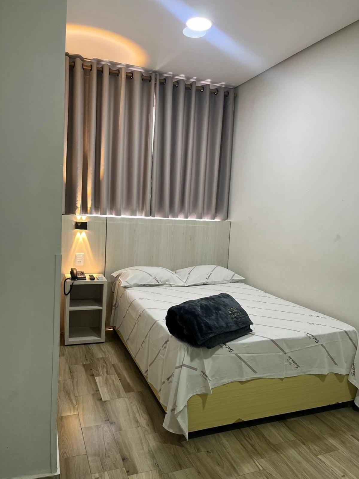 Hotel Salomao - Proximo A 25 De Marco, Bom Retiro, Bras E Rua Santa Efigenia, A 2 Minutos Do Mirante Sampa Sky E Pista De Skate Anhangabau サンパウロ エクステリア 写真