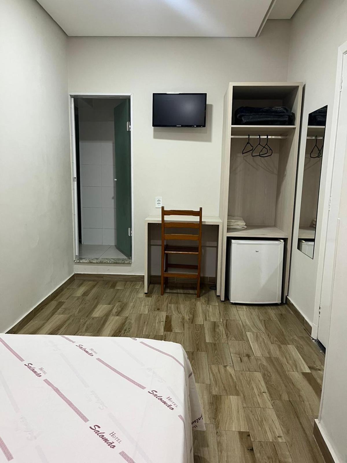 Hotel Salomao - Proximo A 25 De Marco, Bom Retiro, Bras E Rua Santa Efigenia, A 2 Minutos Do Mirante Sampa Sky E Pista De Skate Anhangabau サンパウロ エクステリア 写真