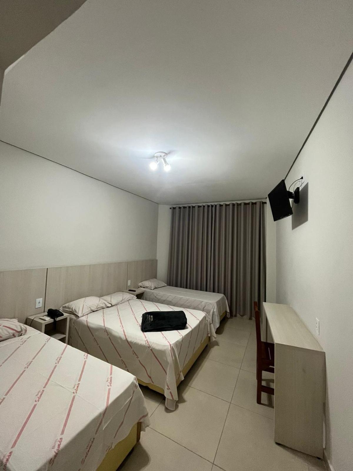Hotel Salomao - Proximo A 25 De Marco, Bom Retiro, Bras E Rua Santa Efigenia, A 2 Minutos Do Mirante Sampa Sky E Pista De Skate Anhangabau サンパウロ エクステリア 写真
