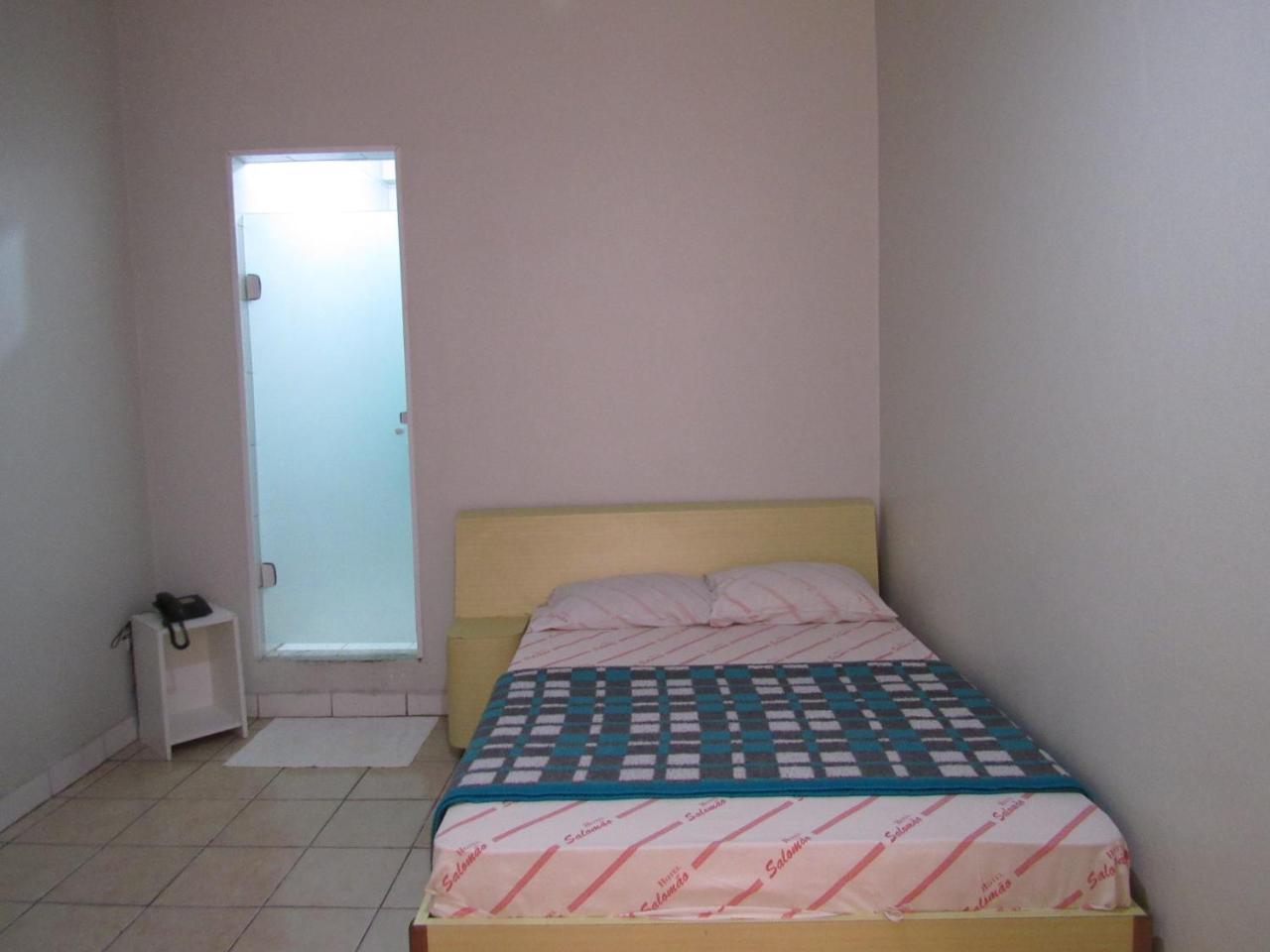 Hotel Salomao - Proximo A 25 De Marco, Bom Retiro, Bras E Rua Santa Efigenia, A 2 Minutos Do Mirante Sampa Sky E Pista De Skate Anhangabau サンパウロ エクステリア 写真